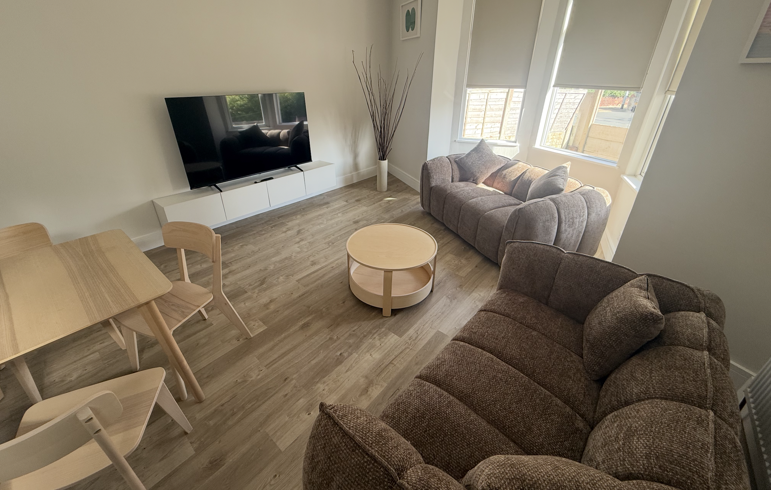 Anthony Martin Bespoke is a furniture manufacturer specialising in bespoke beds, sofas, wardrobes, fixed seating, kitchens, upholstery & soft furnishings in Leeds, Bradford, Harrogate, Wakefield, Halifax & Huddersfield. Visit anthonymartinbespoke.co.uk